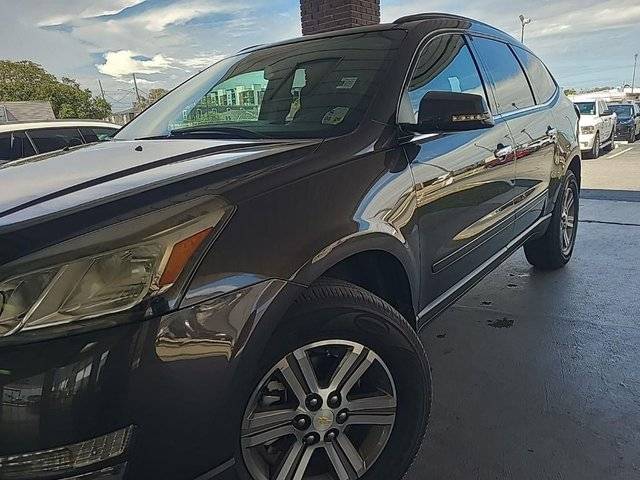 2017 Chevrolet Traverse LT FWD photo