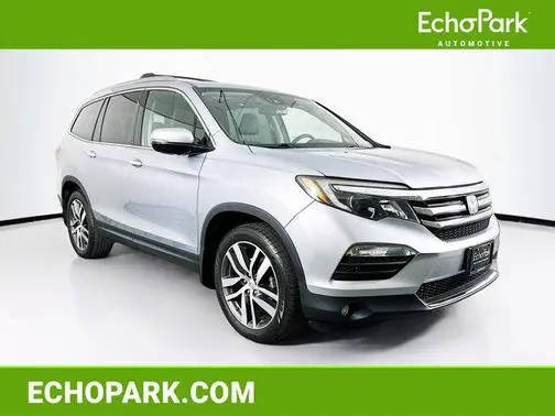 2017 Honda Pilot Elite AWD photo