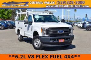 2017 Ford F-250 Super Duty XL 4WD photo