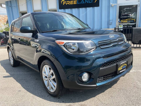 2017 Kia Soul + FWD photo