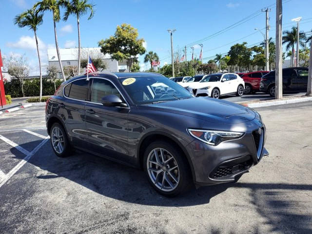 2018 Alfa Romeo Stelvio Ti AWD photo