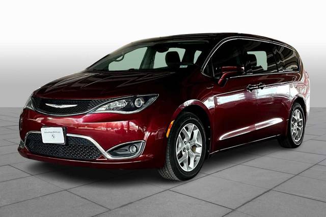 2018 Chrysler Pacifica Minivan Touring Plus FWD photo