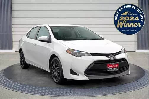 2018 Toyota Corolla LE FWD photo