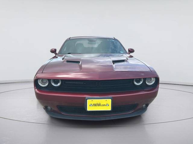 2018 Dodge Challenger SXT Plus RWD photo