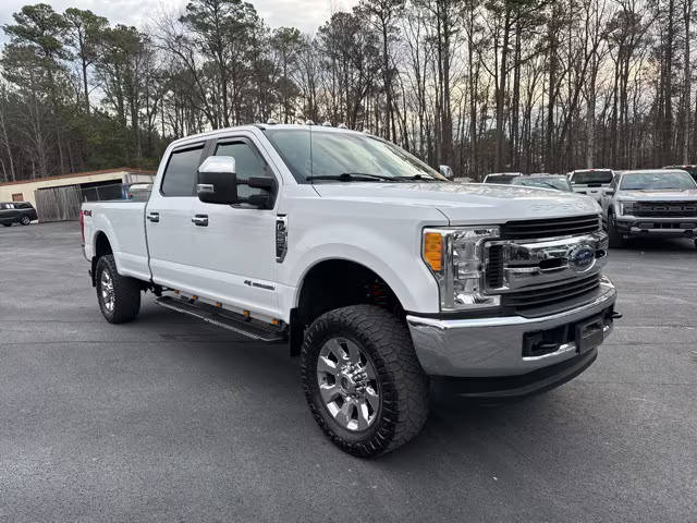 2017 Ford F-250 Super Duty XL 4WD photo