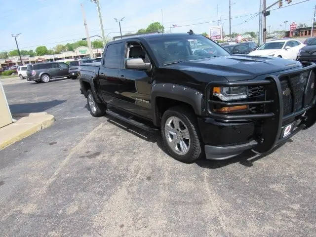 2018 Chevrolet Silverado 1500 Custom 4WD photo