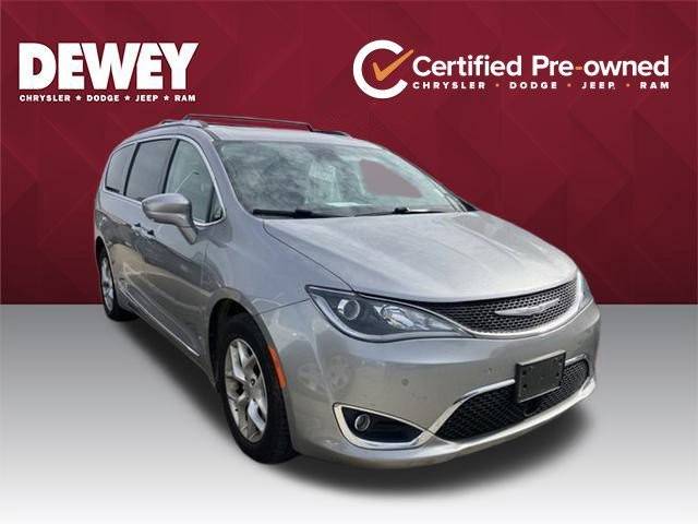 2018 Chrysler Pacifica Minivan Touring L Plus FWD photo