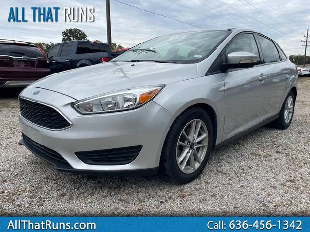 2017 Ford Focus SE FWD photo