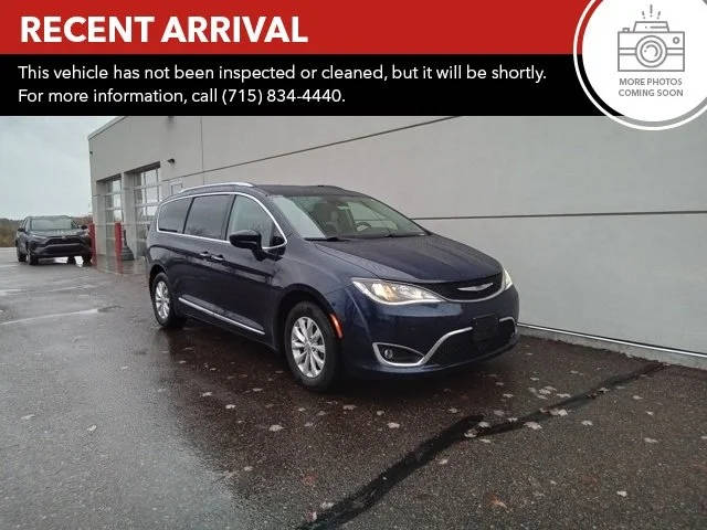 2018 Chrysler Pacifica Minivan Touring L Plus FWD photo