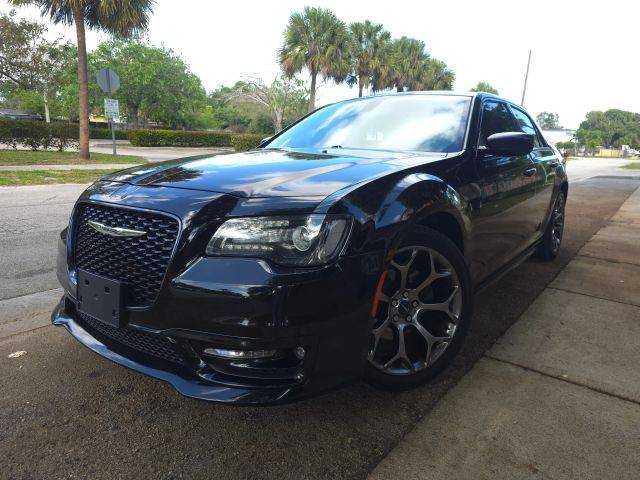 2018 Chrysler 300 300S RWD photo