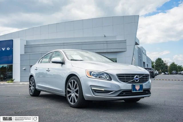 2018 Volvo S60 Inscription FWD photo
