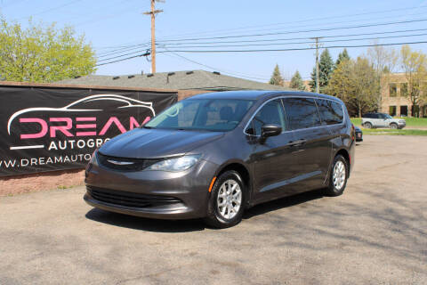 2018 Chrysler Pacifica Minivan L FWD photo