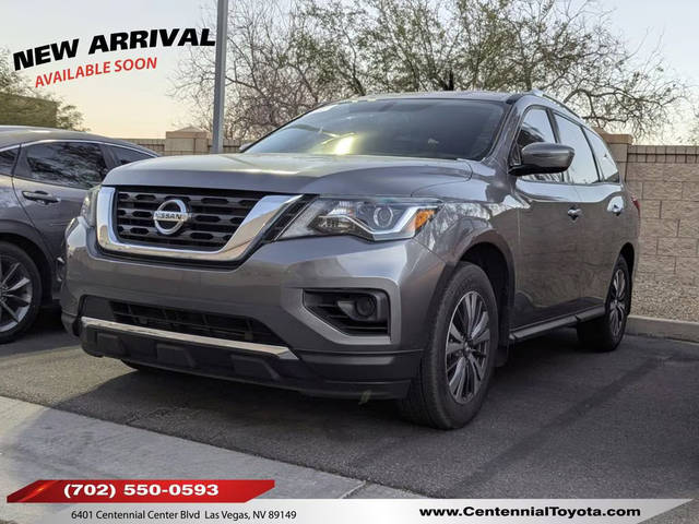 2017 Nissan Pathfinder S FWD photo