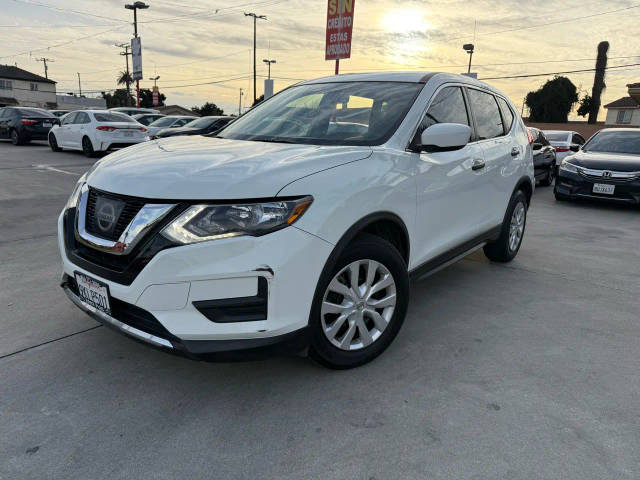 2017 Nissan Rogue S FWD photo