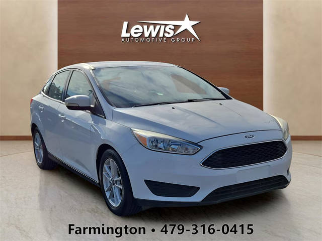 2017 Ford Focus SE FWD photo