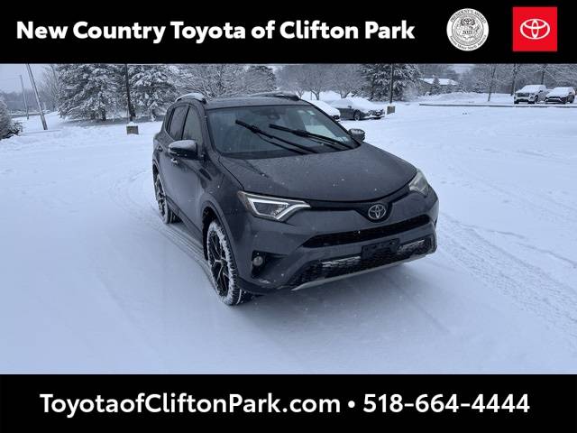 2017 Toyota RAV4 SE AWD photo