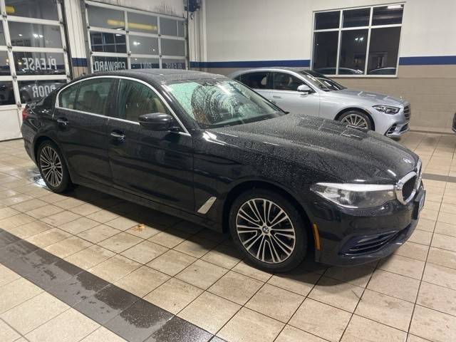 2018 BMW 5 Series 530i xDrive AWD photo