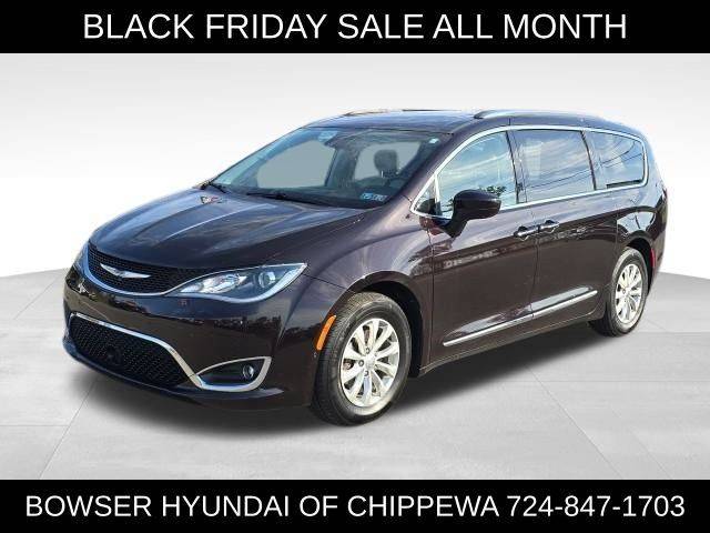 2018 Chrysler Pacifica Minivan Touring L Plus FWD photo