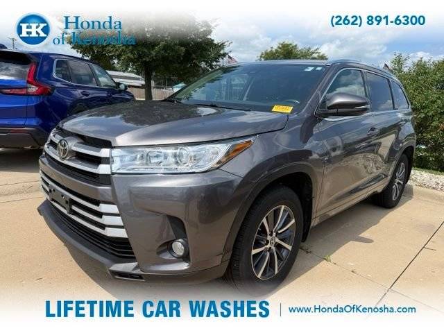 2017 Toyota Highlander XLE AWD photo