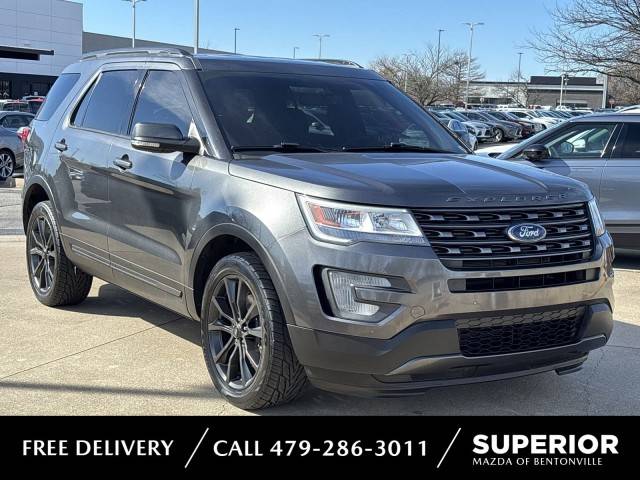 2017 Ford Explorer XLT 4WD photo