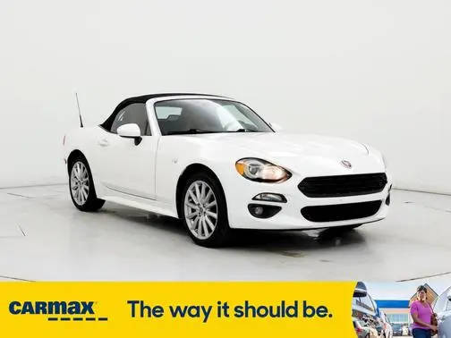 2017 FIAT 124 Spider Lusso RWD photo