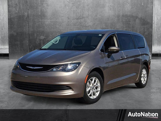 2018 Chrysler Pacifica Minivan LX FWD photo