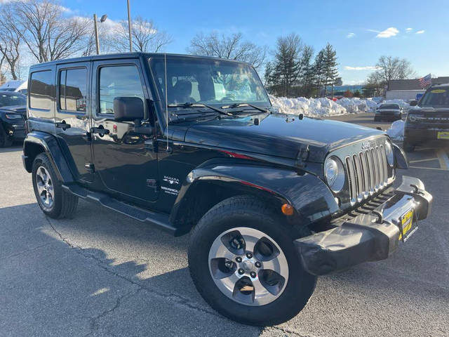 2017 Jeep Wrangler Unlimited Sahara 4WD photo