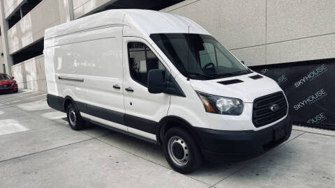 2017 Ford Transit Van RWD photo