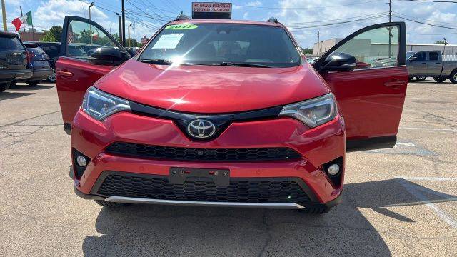 2017 Toyota RAV4 SE AWD photo