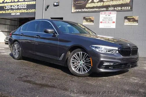 2018 BMW 5 Series 530i RWD photo