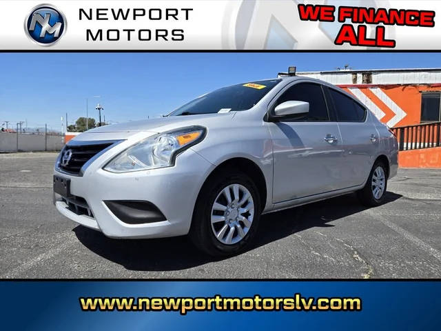 2016 Nissan Versa SV FWD photo