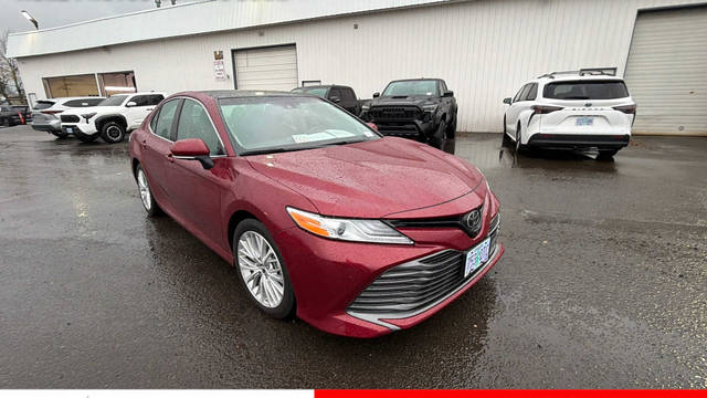 2018 Toyota Camry XLE V6 FWD photo
