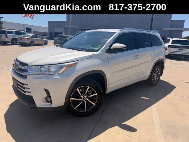 2017 Toyota Highlander XLE AWD photo