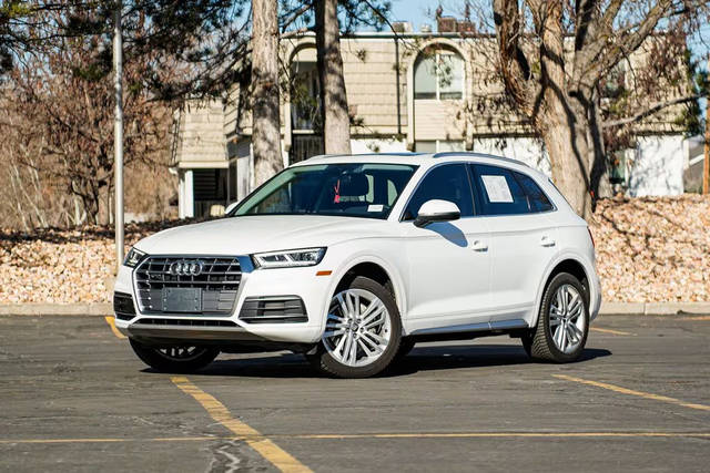 2018 Audi Q5 Premium Plus AWD photo