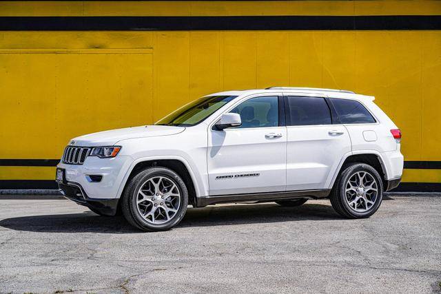 2018 Jeep Grand Cherokee Sterling Edition RWD photo