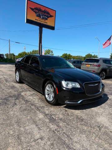 2018 Chrysler 300 Touring L RWD photo