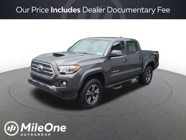 2017 Toyota Tacoma TRD Sport 4WD photo