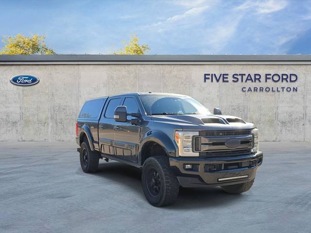 2017 Ford F-250 Super Duty Lariat 4WD photo