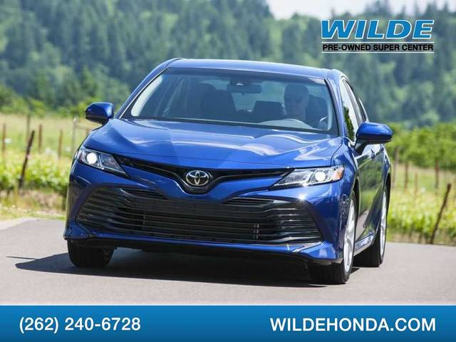 2018 Toyota Camry XLE FWD photo