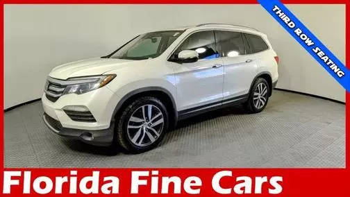 2017 Honda Pilot Touring FWD photo