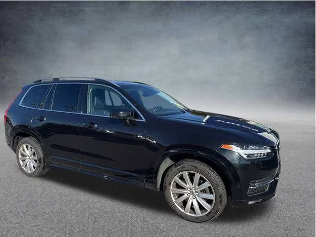 2018 Volvo XC90 Momentum AWD photo