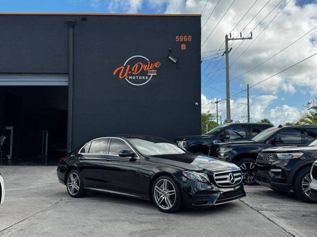 2018 Mercedes-Benz E-Class E 300 RWD photo