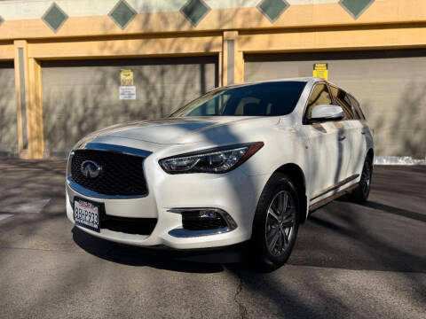 2017 Infiniti QX60 AWD photo