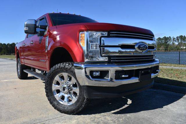 2017 Ford F-250 Super Duty Lariat 4WD photo