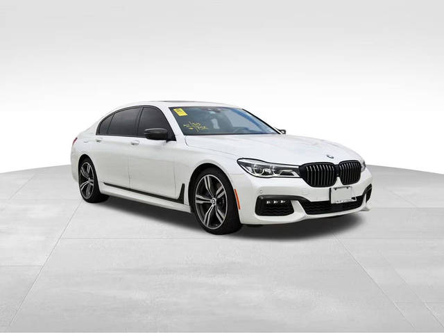 2018 BMW 7 Series 750i RWD photo