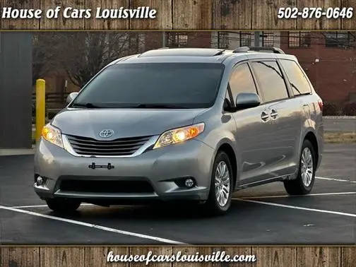 2017 Toyota Sienna XLE FWD photo