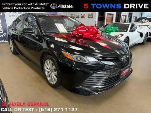 2018 Toyota Camry LE FWD photo