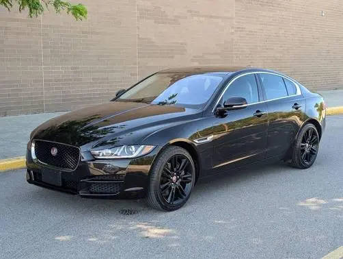 2018 Jaguar XE 25t Prestige AWD photo