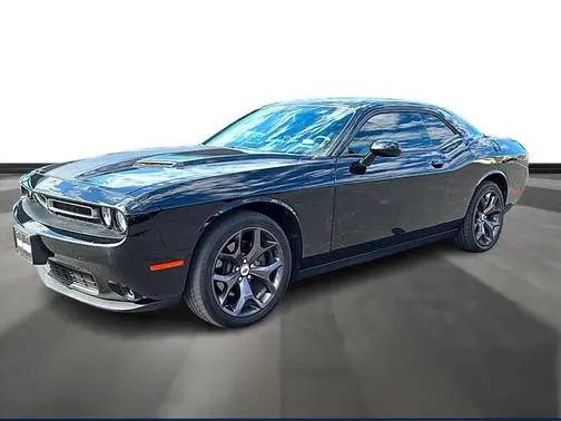 2018 Dodge Challenger SXT Plus RWD photo