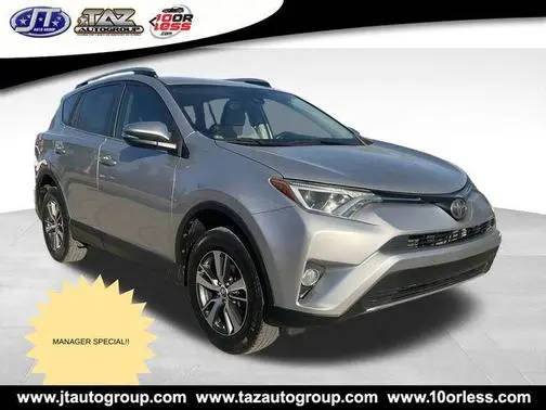 2017 Toyota RAV4 XLE FWD photo